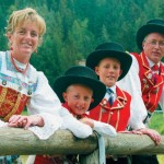 I Ladini delle Dolomiti I Ladini delle Dolomiti