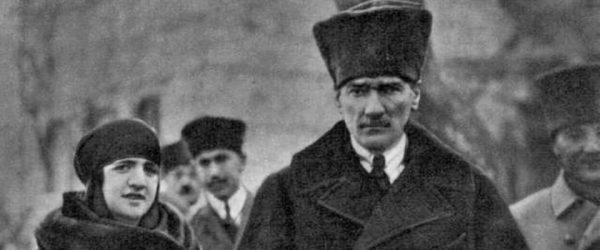 ebrei di turchia - Ataturk-e-moglie