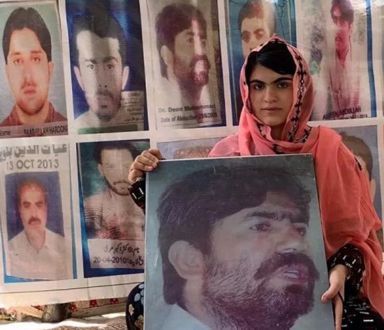 pakistan spariscono minoranze etniche