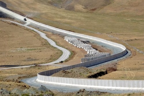 profughi non vengano in occidente