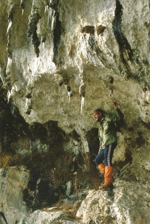 esplorazione grotta del torrione di vallesinella 