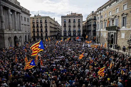 manifestazione in catalogna contro la riforma penale